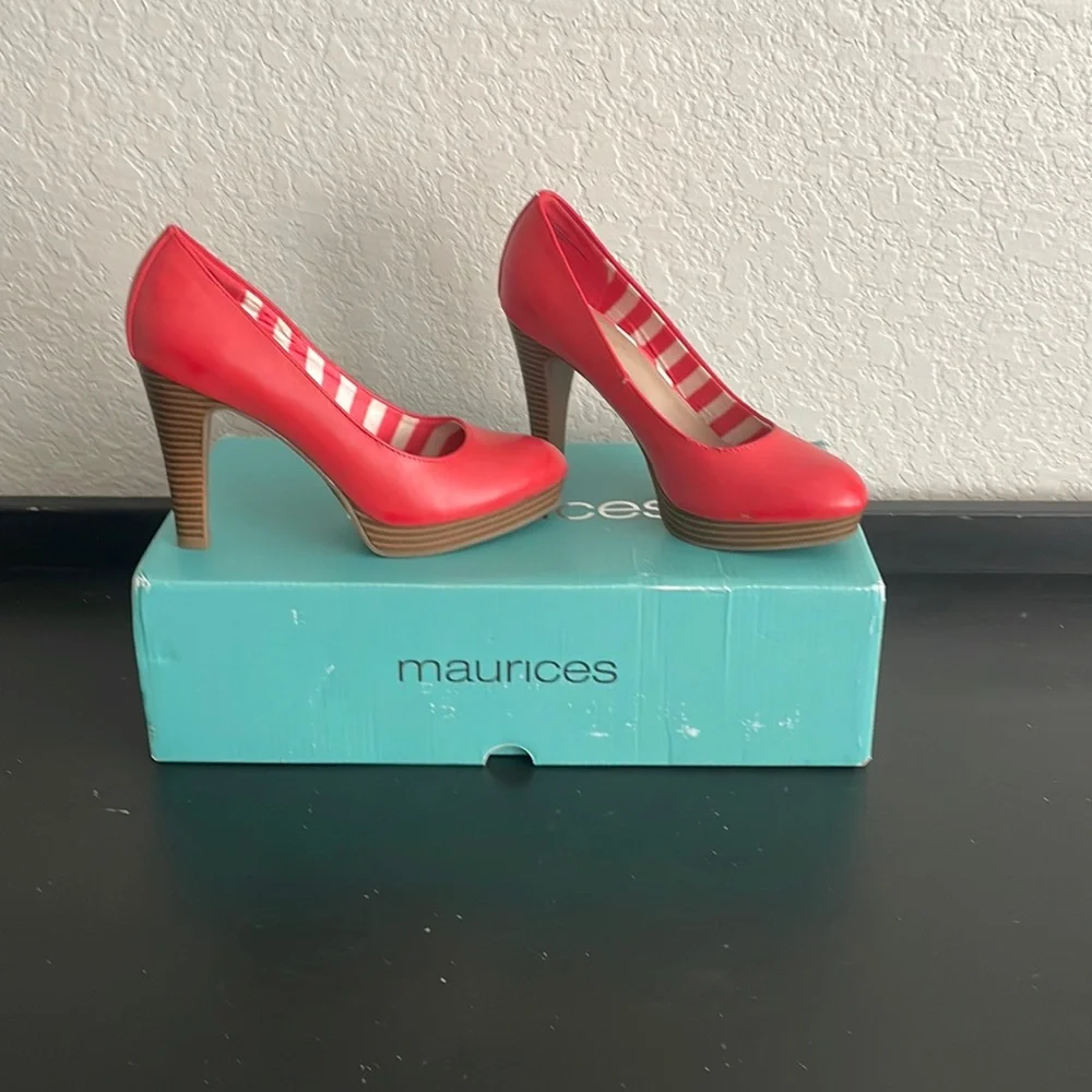 Maurice’s Miranda Pump - Picture 1 of 6